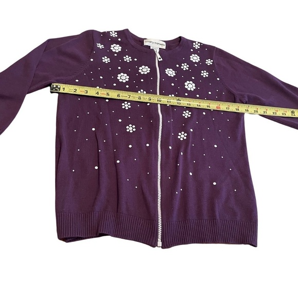 Womens Zip Up Cardigan 90s Clueless Daisy Flowers Sz Small Purple - Picture 4 of 6